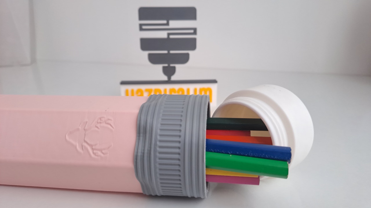 Kalem Şeklinde Kalemlik